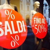 Spostamento saldi invernali, sondaggio di Federmoda Savona: d'accordo il 95.5%, l'82.8% li vuole a febbraio