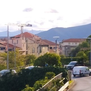 Pietra, Carrara: &quot;Con il senso unico sul lungomare peggiorata la qualità della vita di molte persone&quot;