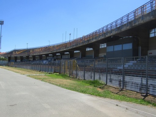 Savona, stadio Bacigalupo appeso ad un nuovo bando di gara. Rossello: &quot;Ci sarà da mettere a posto prima spogliatoi, distinti e tribuna, tutto il resto sono parole&quot; (VIDEO)