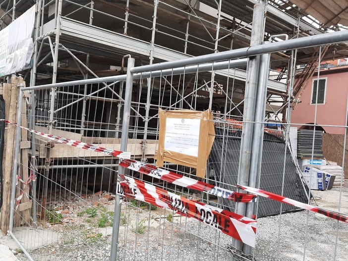 Celle, sotto sequestro della Procura il cantiere dell'ex albergo Pescetto