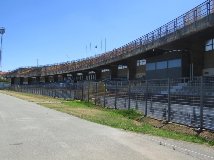 Savona, stadio Bacigalupo appeso ad un nuovo bando di gara. Rossello: &quot;Ci sarà da mettere a posto prima spogliatoi, distinti e tribuna, tutto il resto sono parole&quot; (VIDEO)