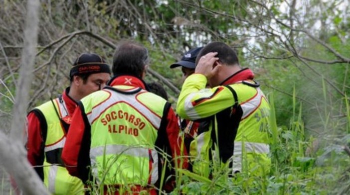 Sentiero del Chiavolino, una donna ligure si infortuna alla caviglia