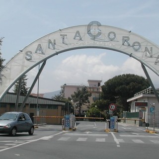 Donna investita a Pietra Ligure: gravissima al Santa Corona