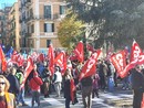 Sciopero Tpl e Generale, lavoratori e sindacati scendono in piazza a Savona: corteo e presidio dalla Provincia e dalla Prefettura (FOTO e VIDEO)