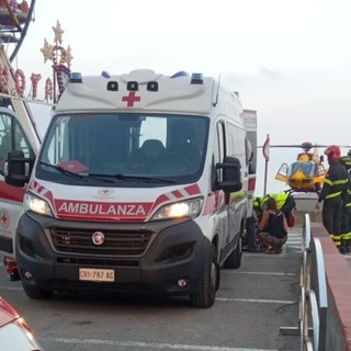 Ceriale, bambina investita da un'auto in via Indipendenza: trasportata al Gaslini in elisoccorso (FOTO e VIDEO)