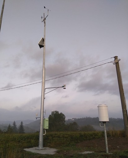 Dego, la stazione meteo Arpal in località Girini presto attiva: concluso il montaggio (FOTO)