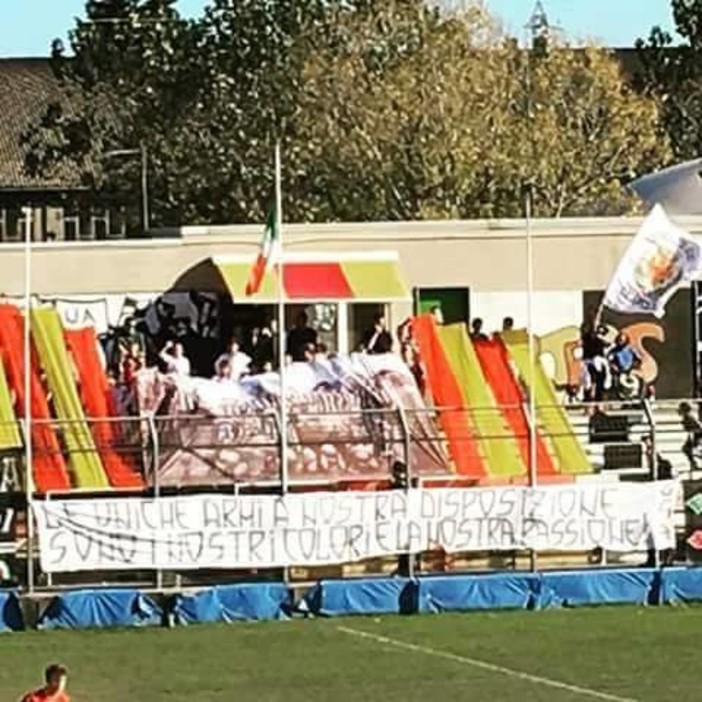 Armi allo Stadio Riva? Genitori, bambini e tifosi tutti uniti in solidarietà agli Ultras