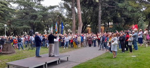 Savona ricorda Berlinguer ai giardini del Prolungamento dedicati al politico del PCI