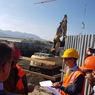 Albenga, sopralluogo al cantiere del grigliatore. Di Lieto: &quot;Permane la fortissima perplessità riguardo al pericolo esondazione&quot;