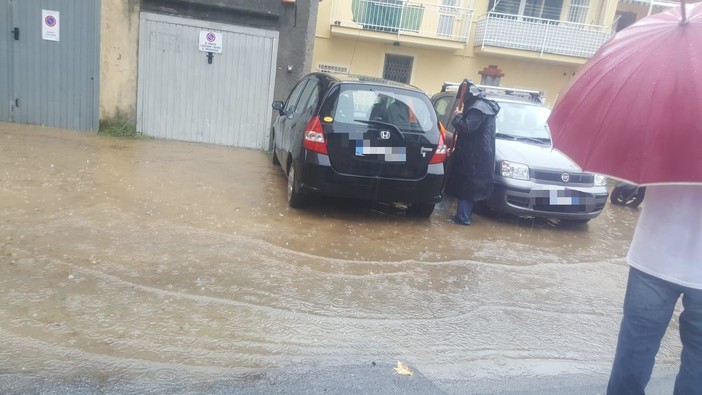 Savona, le forti piogge colpiscono il quartiere di Lavagnola