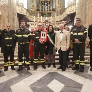 Finale, i Vigili del fuoco festeggiano la loro Santa Barbara nel ricordo di Maria Sanguineti