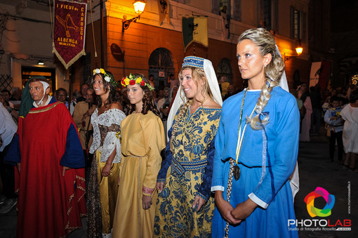 Albenga, eletta la nuova Puella Pulcherrima 2012. E' Maria Fanello del Rione San Siro