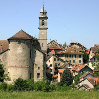 Sassello, prorogata al 15 settembre l'ordinanza che obbliga la mascherina all'aperto nelle strette vie del centro storico