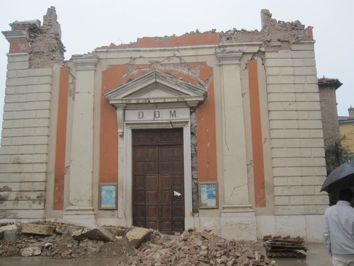 Consegnati dalla delegazione del Comune di Savona i fondi in favore delle popolazioni terremotate dell'Emilia