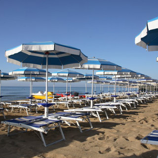 Spiagge, estate a due marce per i balneari: male a giugno e bene a luglio