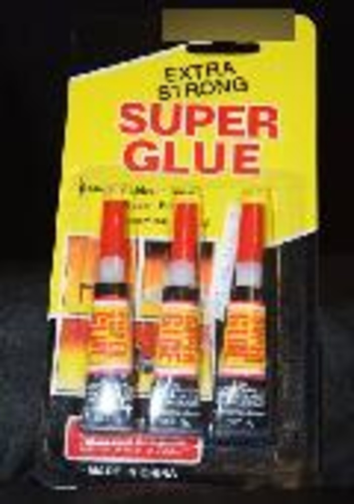 Ritirata dal mercato la “Super Glue”