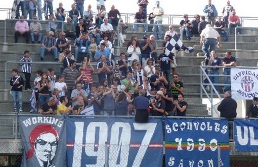 Calcio, tifosi organizzano pullman per la partita che vedrà giocare il Savona  contro il Lecco