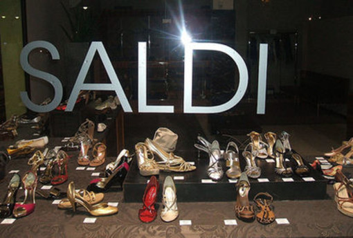 Savona: saldi, ora va di moda lo shopping on line