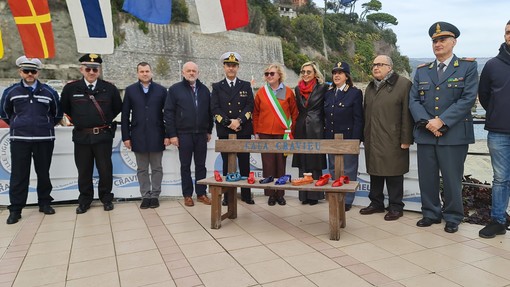 Giornata contro la violenza sulle donne, a Celle l'edizione 2022 di Scarpette Rosse in Ceramica