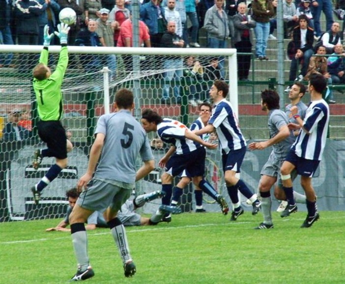 Calcio: incontro tra il Savona e la realtà del Mondolé Ski