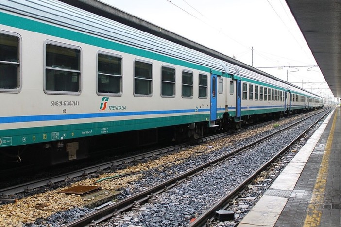 &quot;Dai 50 ai 100 minuti di ritardo: spostarsi in treno tra Fossano e Savona è ormai insostenibile&quot;