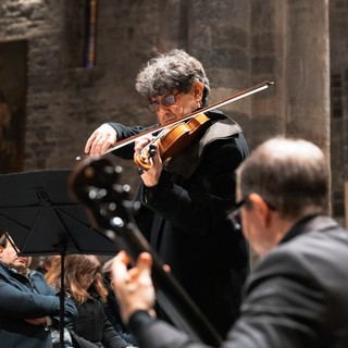 Albenga, “Gli Invisibili. Musica e Parole”: arte e solidarietà nella cattedrale San Michele