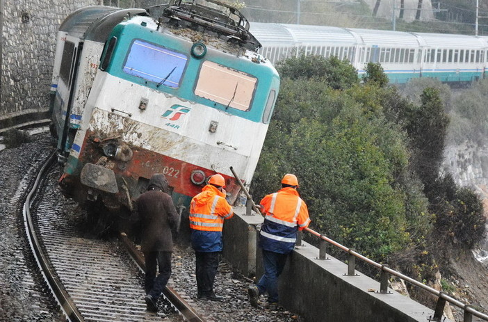 Andora, processo per il deragliamento del treno a Capo Rollo: richiesta una nuova perizia