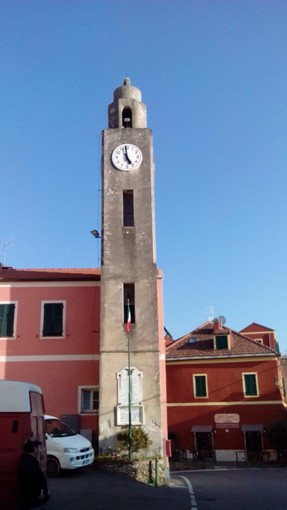 La torre dell'orologio di Gorra torna al suo antico splendore