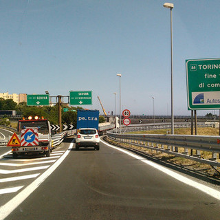 R24 complanare, chiuso per una notte lo svincolo esterno di uscita della stazione di Savona