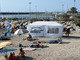 Pietra, tenda abusiva installata sulla spiaggia: sequestrata dalla Polizia Locale, 200 euro di multa ai proprietari