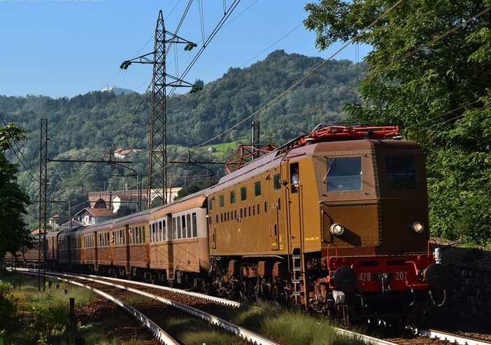 Domani viaggio in treno storico Savona-Taggia per salutare la ferrovia della riviera di ponente