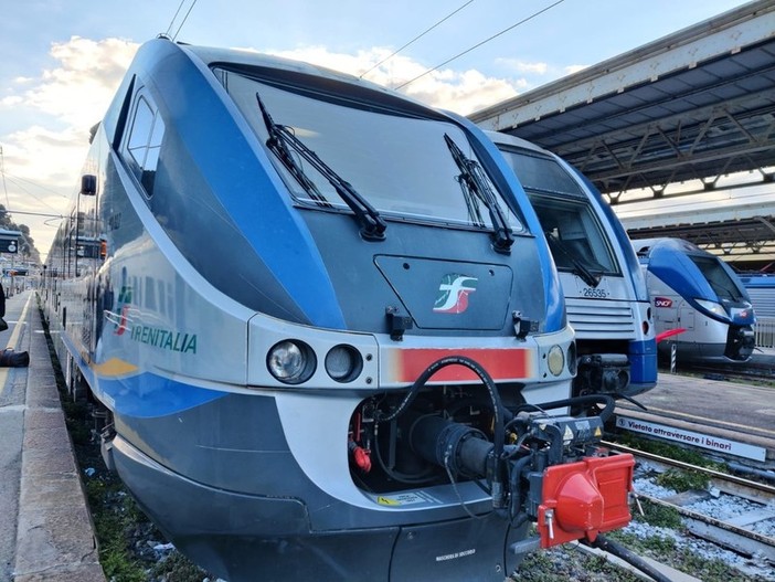 Treni, verifiche sulla linea: circolazione ripresa tra Savona e Varazze