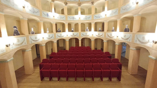 A Finalborgo torna la Notte Romantica: al Teatro Aycardi “Le canzoni di De Andrè… senza le parole”
