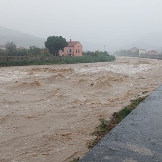 Livelli di guardia del torrente Quiliano, una frana a Cadibona, chiusa via Ronco/Canova (FOTO)