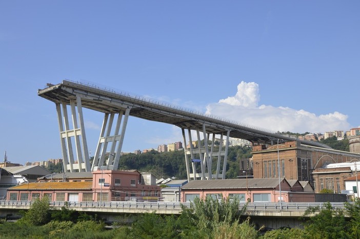 Crollo del ponte Morandi, parte la campagna di comunicazione internazionale &quot;Io vado a Genova&quot;