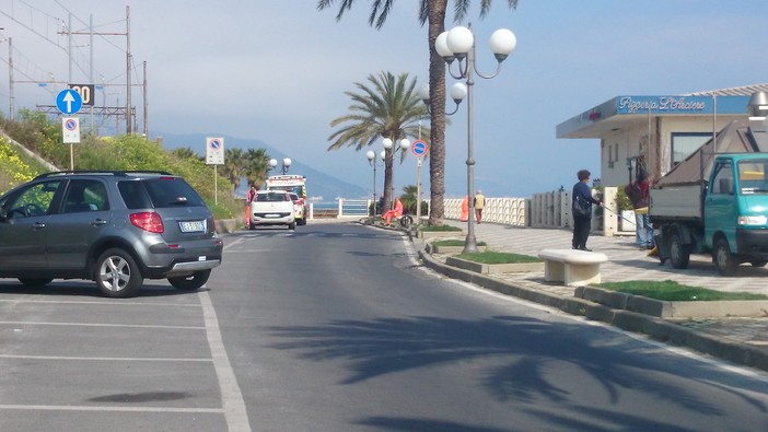 Albenga, minaccia di suicidarsi buttandosi sotto un treno: intervento Croce Bianca e Polfer