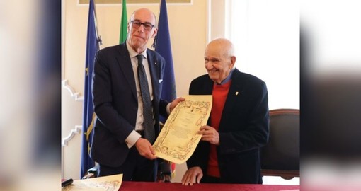 Il comandante Taranto in occasione della premiazione del febbraio scorso (Foto di Silvio Fasano)