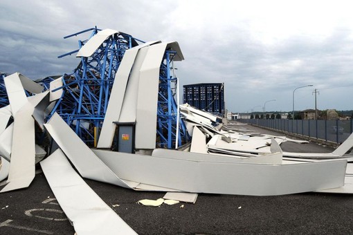 Di fronte al terremoto, e ai morti, la produzione riparte senza criterio e senza controlli...