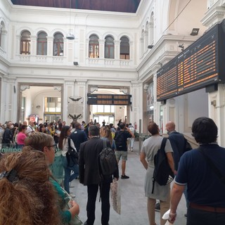 Terremoto, rallentata la circolazione ferroviaria sulle linee Genova - Tortona/Savona/Alessandria