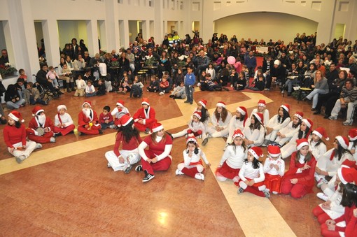 Albenga: oggi al Salone dei Fiori di Villanova, in arrivo &quot;Tutte Stars per Babbo Natale&quot;