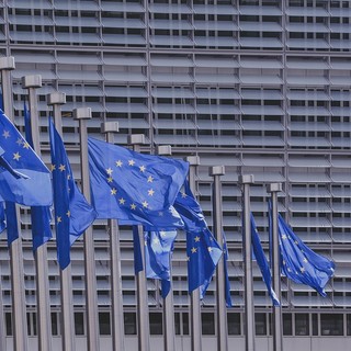 Aiuti di Stato: la Commissione approva un sostegno pubblico di 3,2 miliardi da parte di sette Stati membri a favore di un progetto paneuropeo di ricerca e innovazione