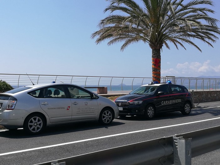 Pietra, anziano accusa un malore e muore in spiaggia