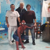 Savona, a un anno dal progetto artistico &quot;Dalla stessa parte&quot; i suoi protagonisti tornano in visita alla Pediatria del San Paolo