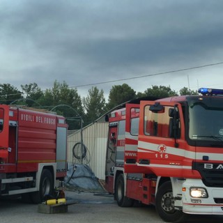 Albenga: serra a fuoco nella frazione di Campochiesa, intervento dei vigili del fuoco