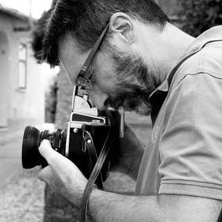 Albenga rende omaggio al “Poeta Fotografo” Virginio Bottaro: al Frantoio Sommariva una mostra postuma