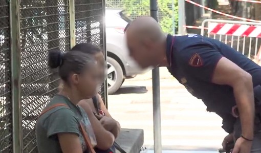 Crollo ponte, sciacallaggio: due donne sorprese ad aggirarsi tra le auto