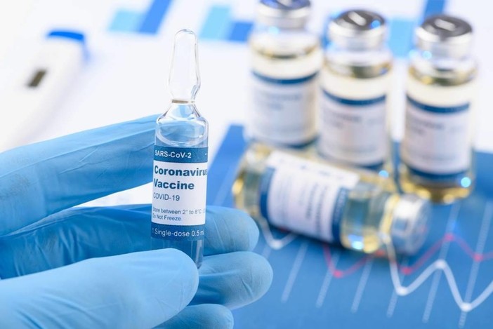 Covid19, tempo di bilanci in Regione: vaccinato il 4,4% dei liguri, incidenza sugli anziani più che dimezzata