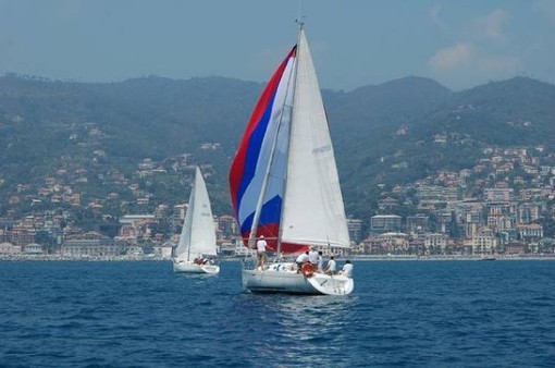 Velisti e appassionati impegnati nel week-end alla Marina di Varazze