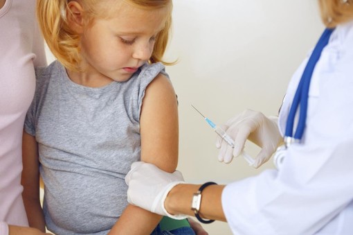 Cairo, bimbo non in regola con le vaccinazioni