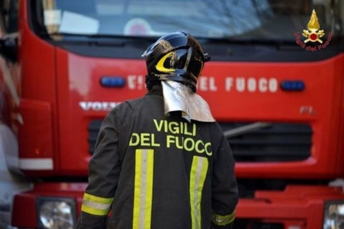 Varazze, appartamento in fiamme ai Piani d'Invrea